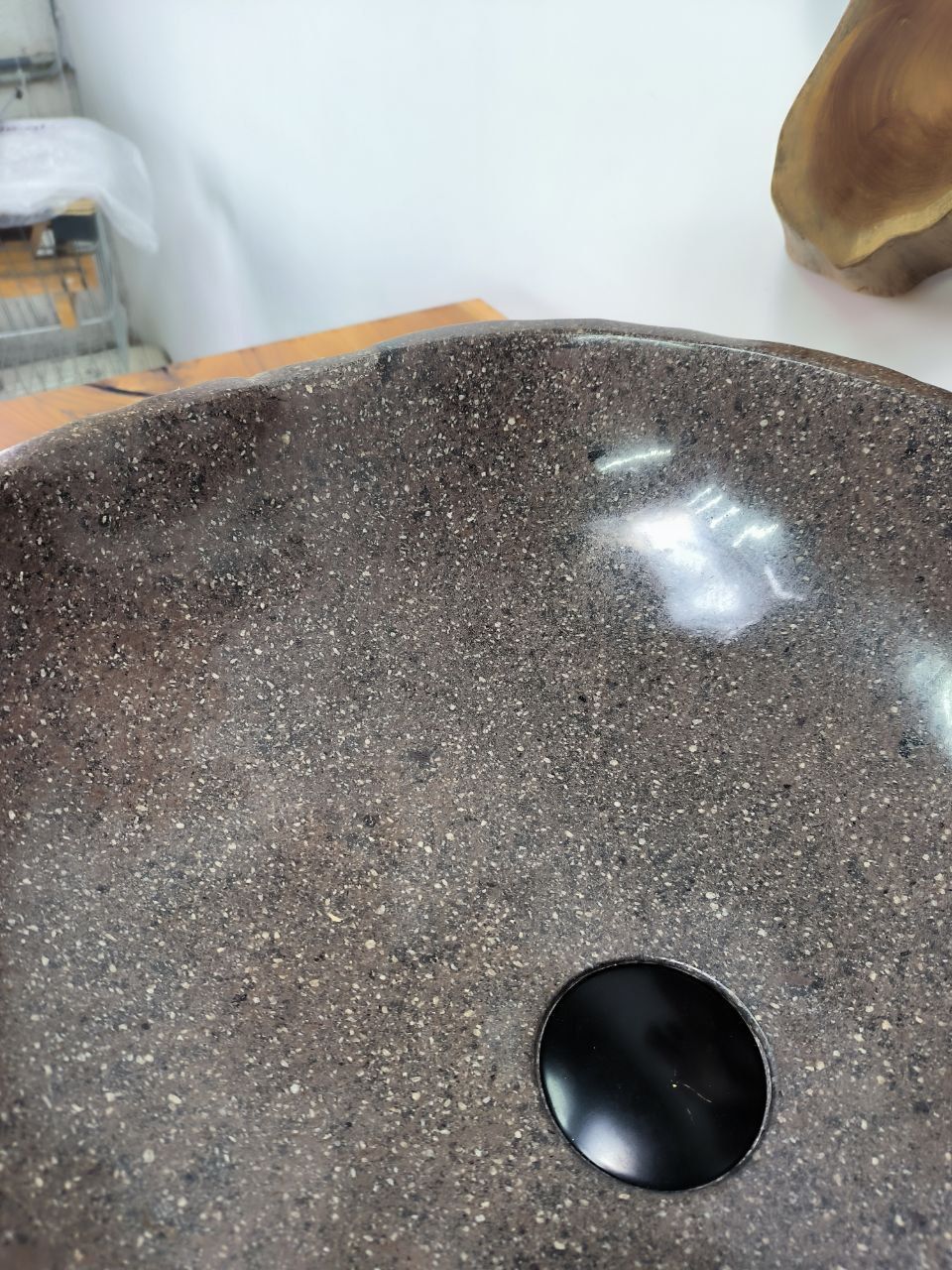 Раковина из речного камня RS-66431 55х42х15 из натурального камня