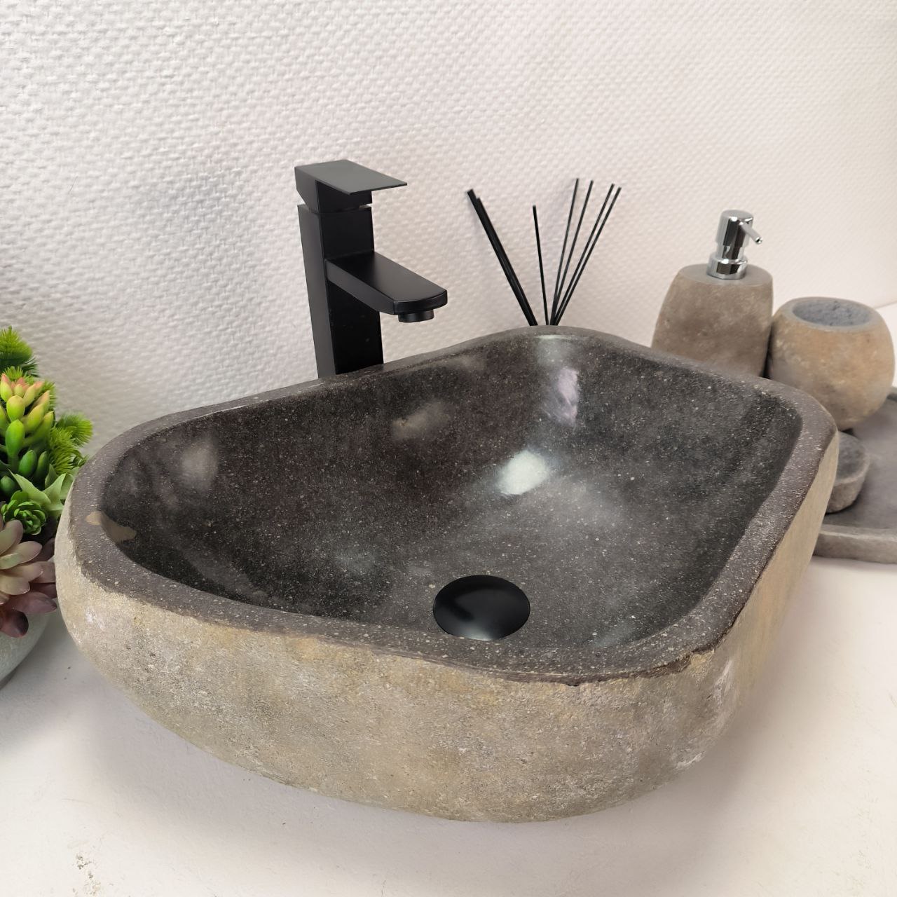 cr1yn5dg97znb97t3wvmlg18wpwaen1c