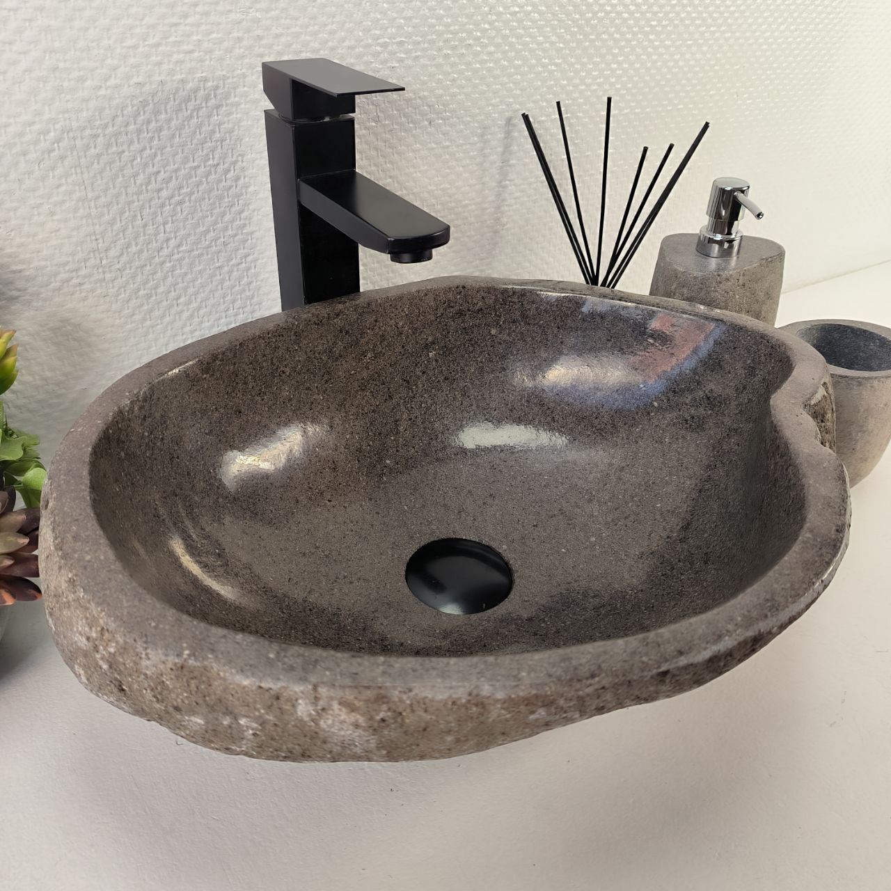 photo_2024-05-03_14-28-39