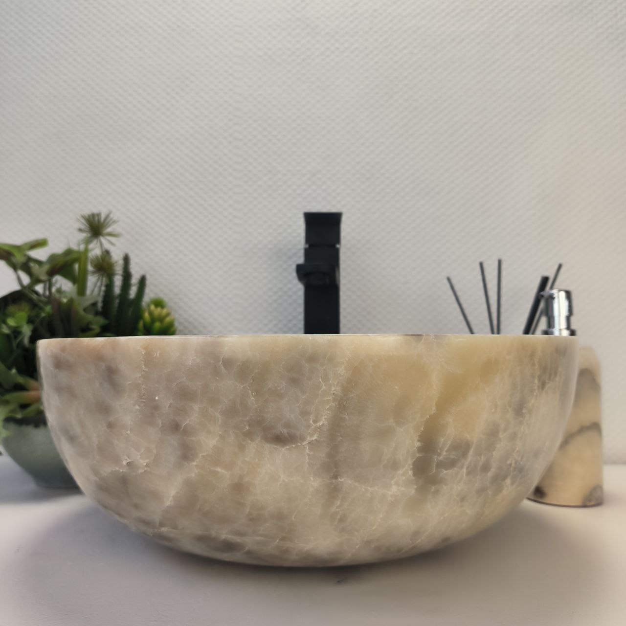 0vdfqp98ka4uawg3h900fpal9z401cqn