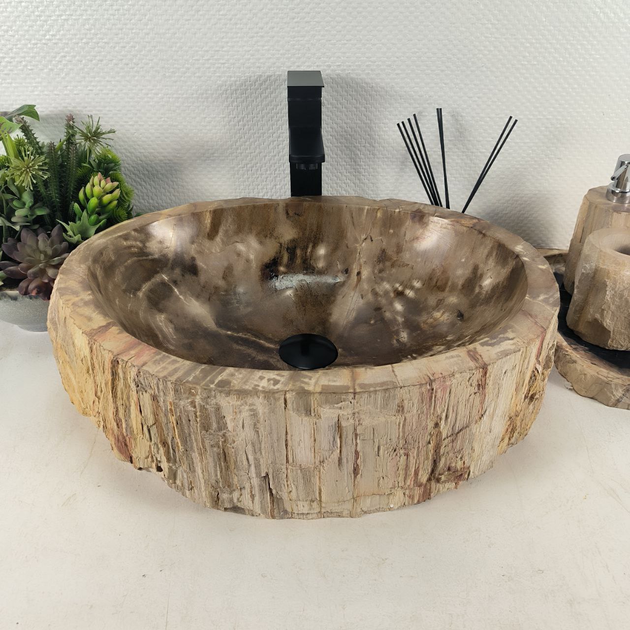 le5zfubiml9zp4e5jgirioq4eymeyfad