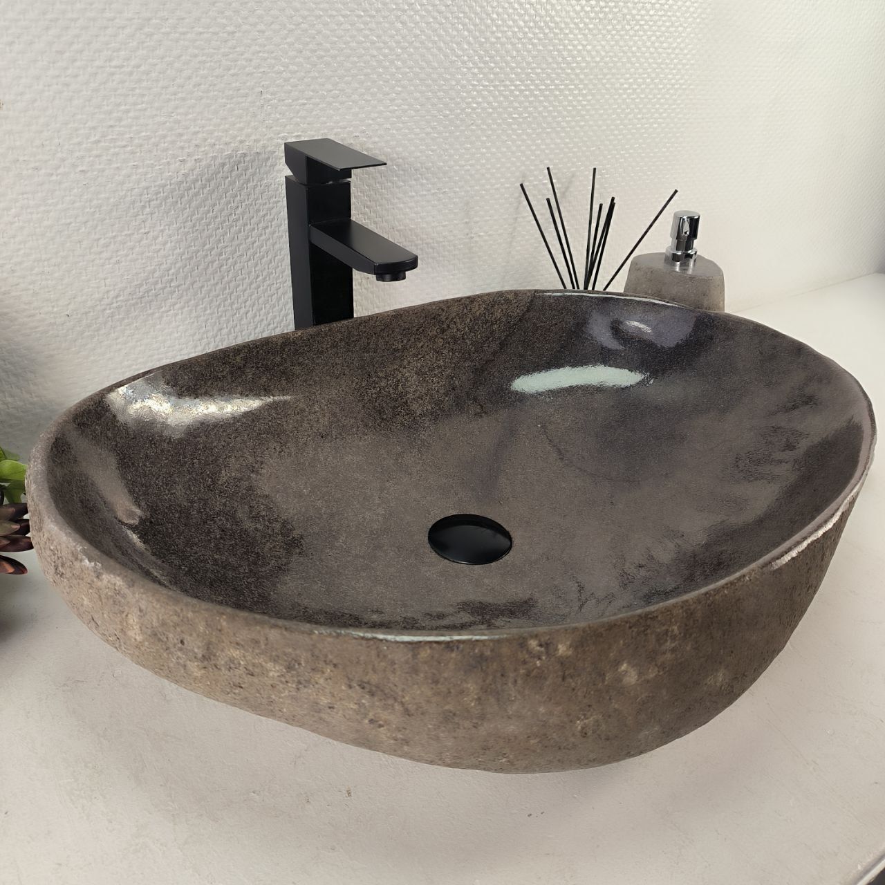 Раковина из речного камня RS-65115 62*45*15 из натурального камня