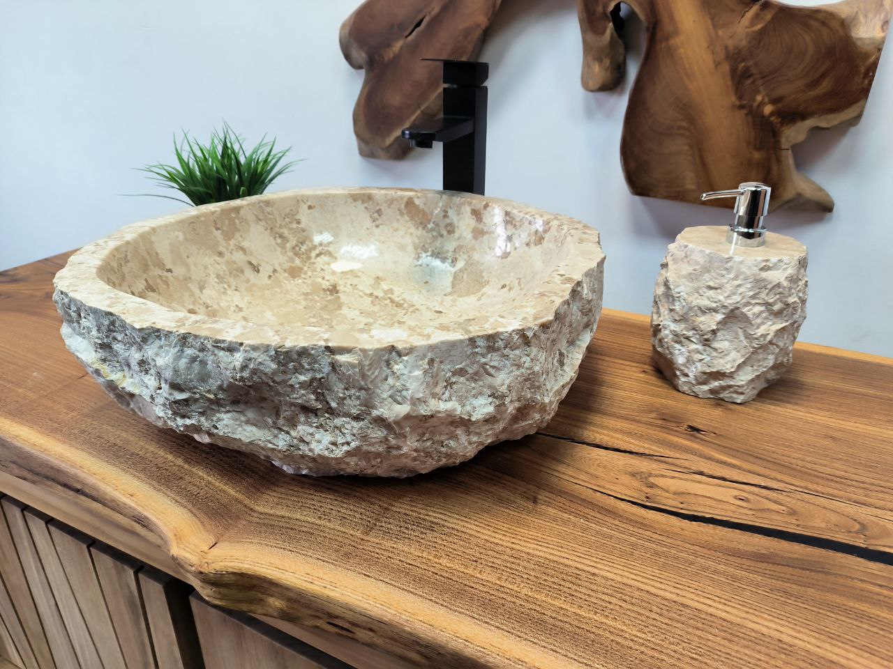 photo_2025-05-14_11-20-23