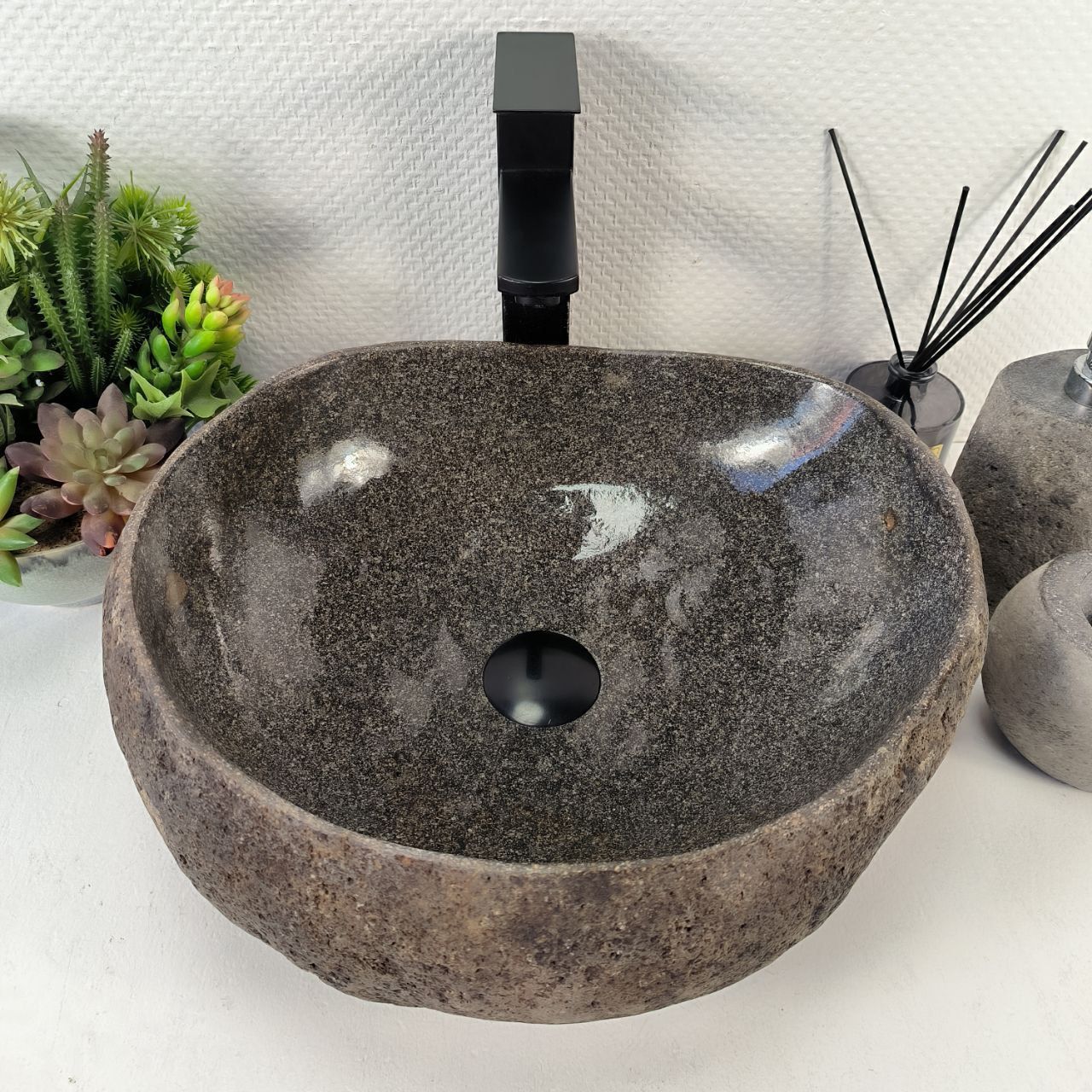 Раковина из речного камня RS-65417 42*39*15 из натурального камня