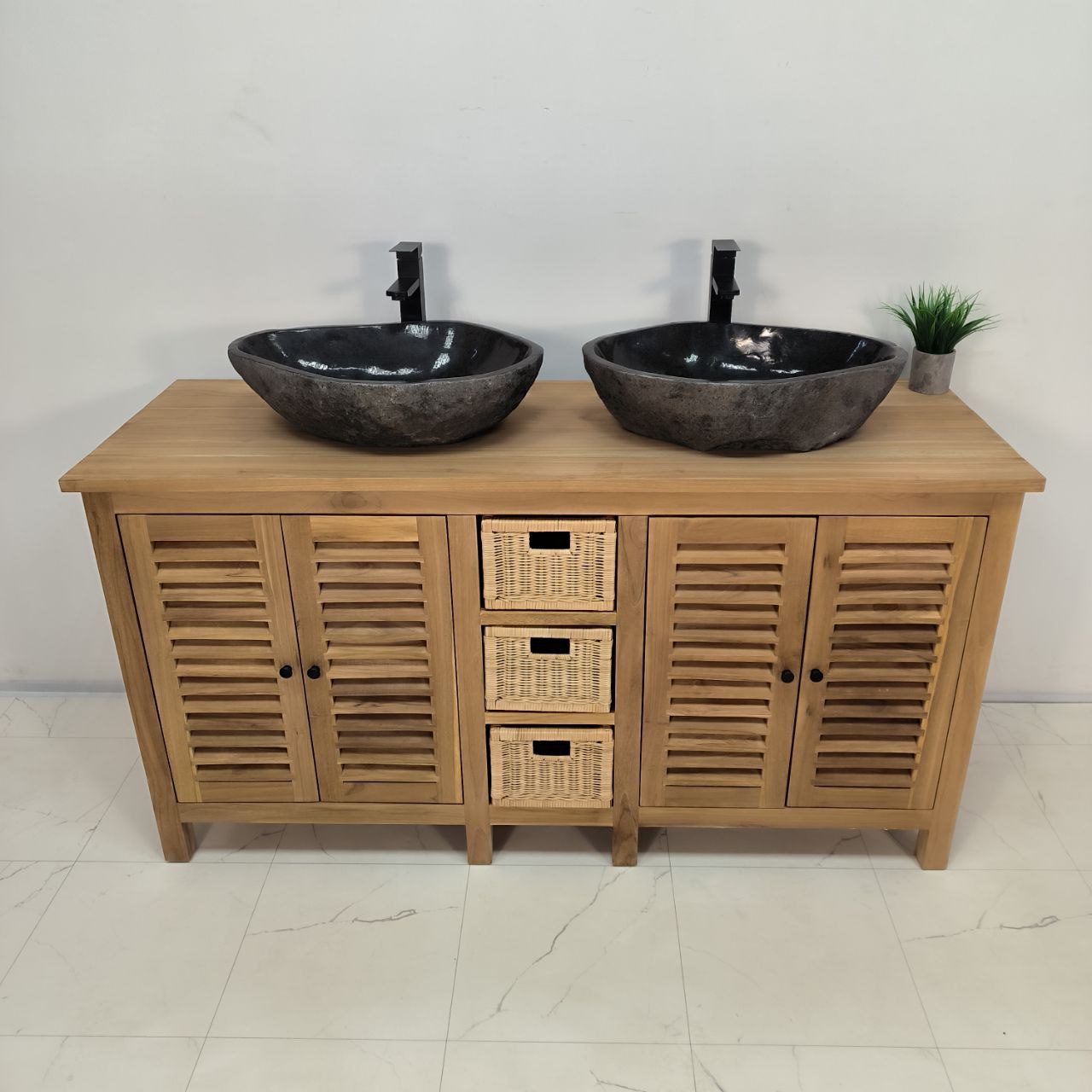 9c356cda-74a3-41c7-bf76-11914b5df320