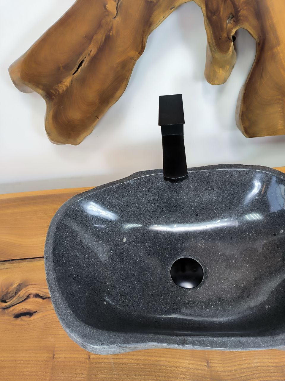 Раковина из речного камня RS-66330 52х35х15 из натурального камня