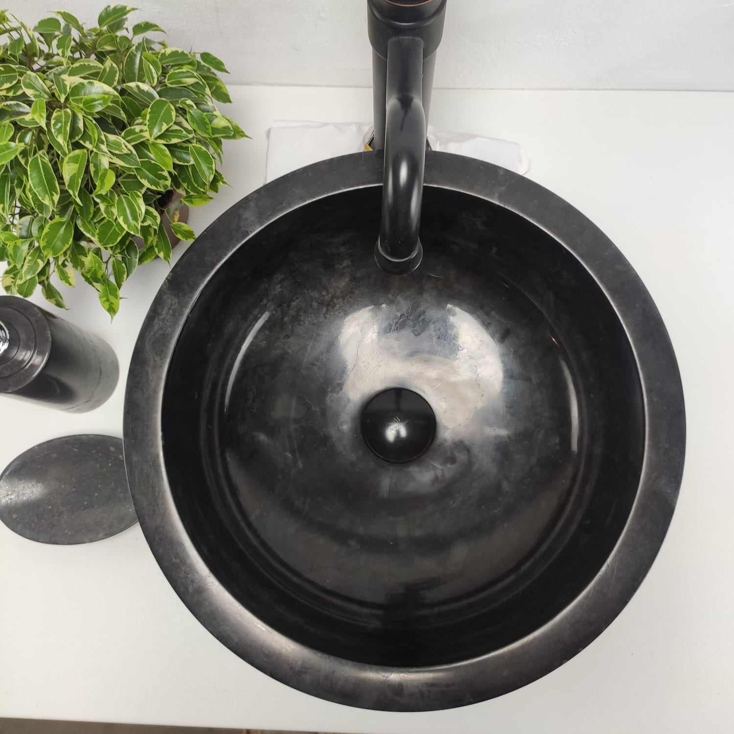 f3zzhi7ilm6u1l6if10hyaohom281dwr