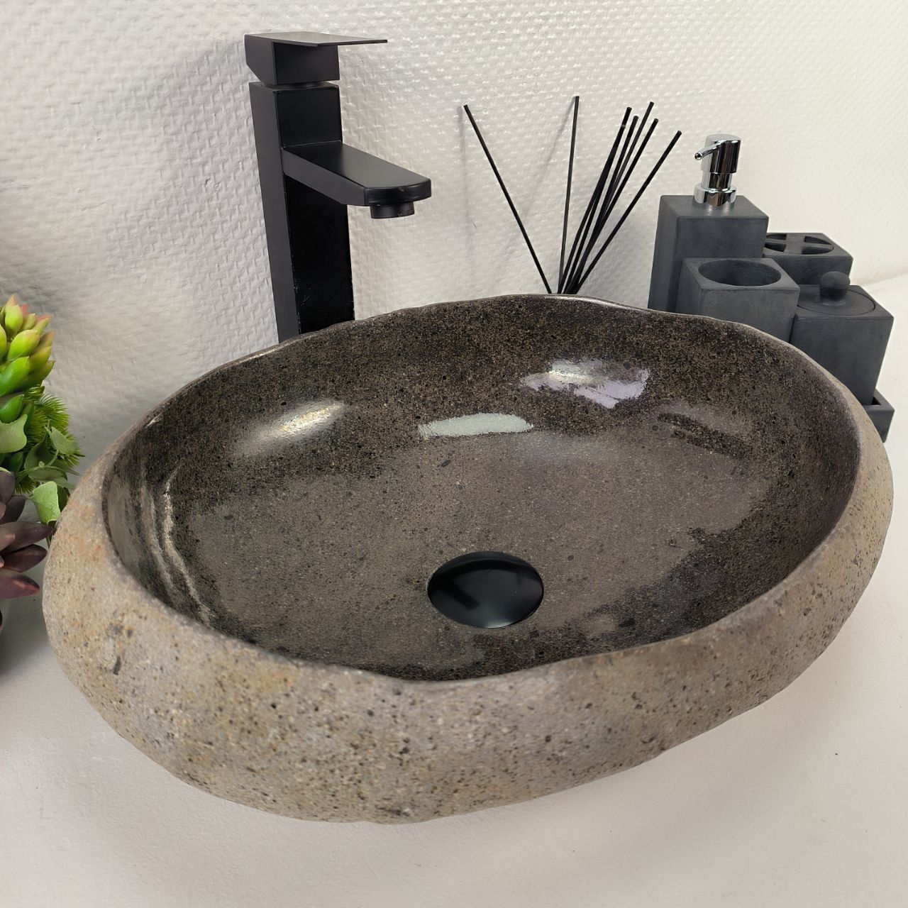 Раковина из речного камня RS-64905 44*35*14 из натурального камня