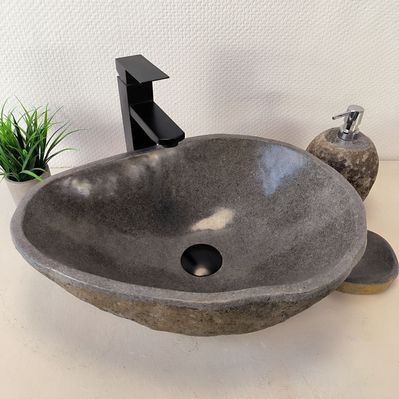 Раковина из речного камня RS-66023 48х36х15 из натурального камня