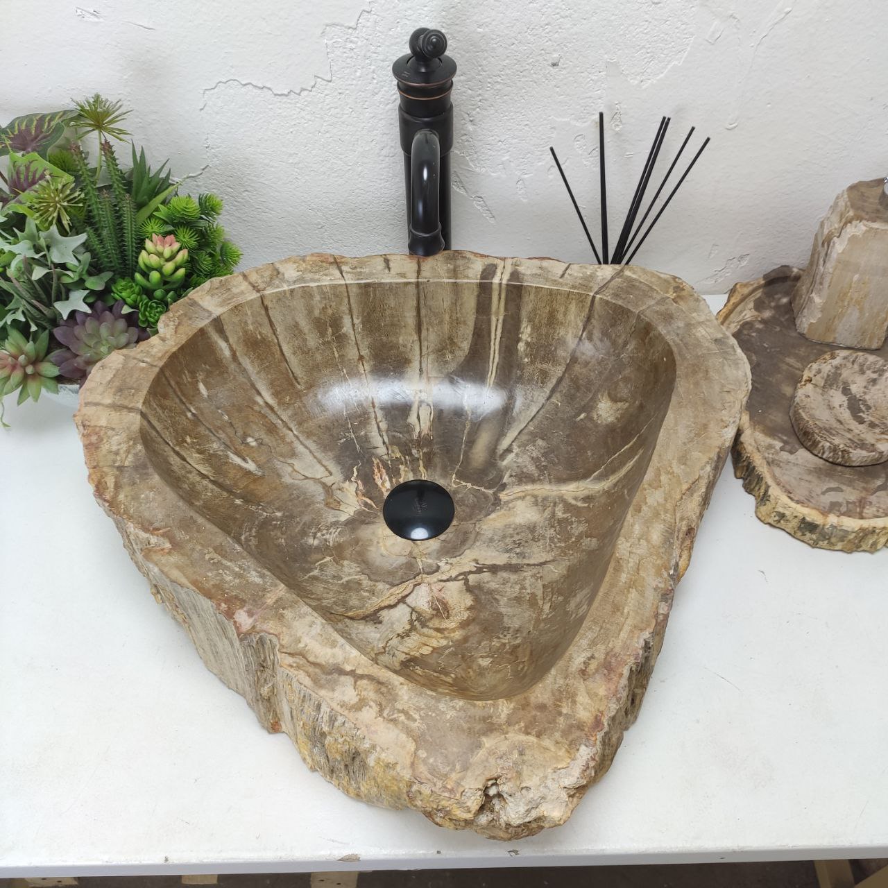 7rrr5cj7seucvbkh20pgf2wbmvstvodr