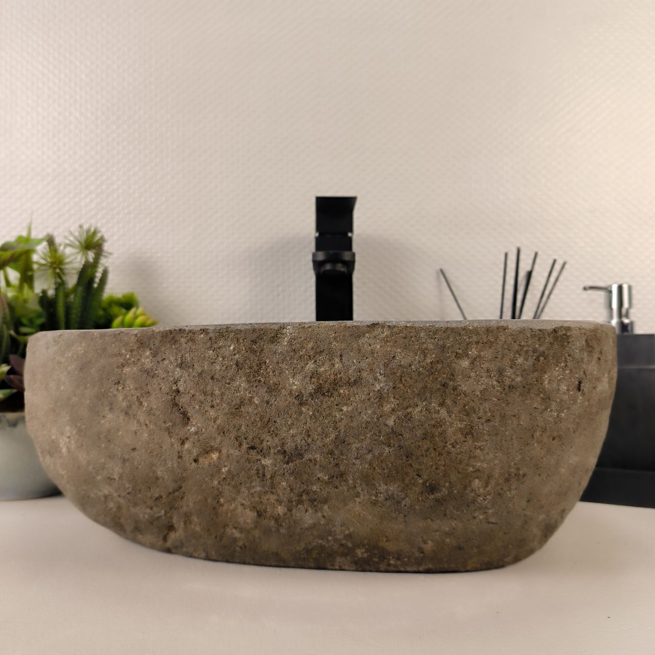 Раковина из речного камня RS-64907 43*38*15 из натурального камня