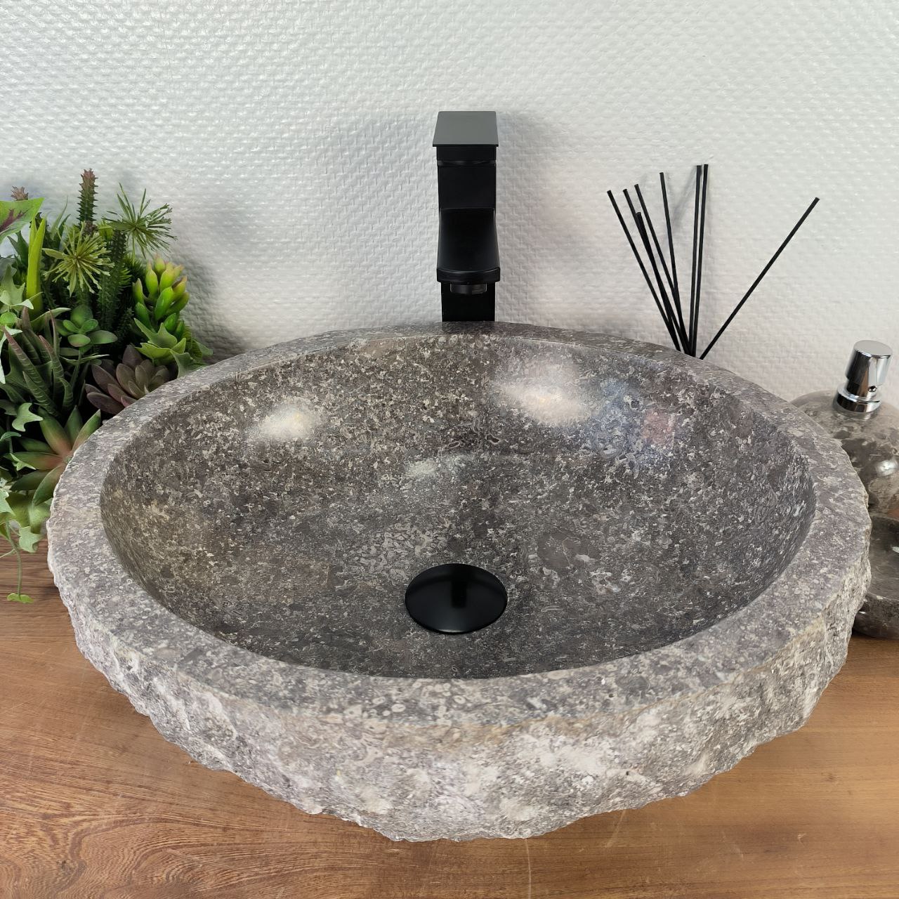 p06oxhzc3el67ztps28bvdjljmb974mu