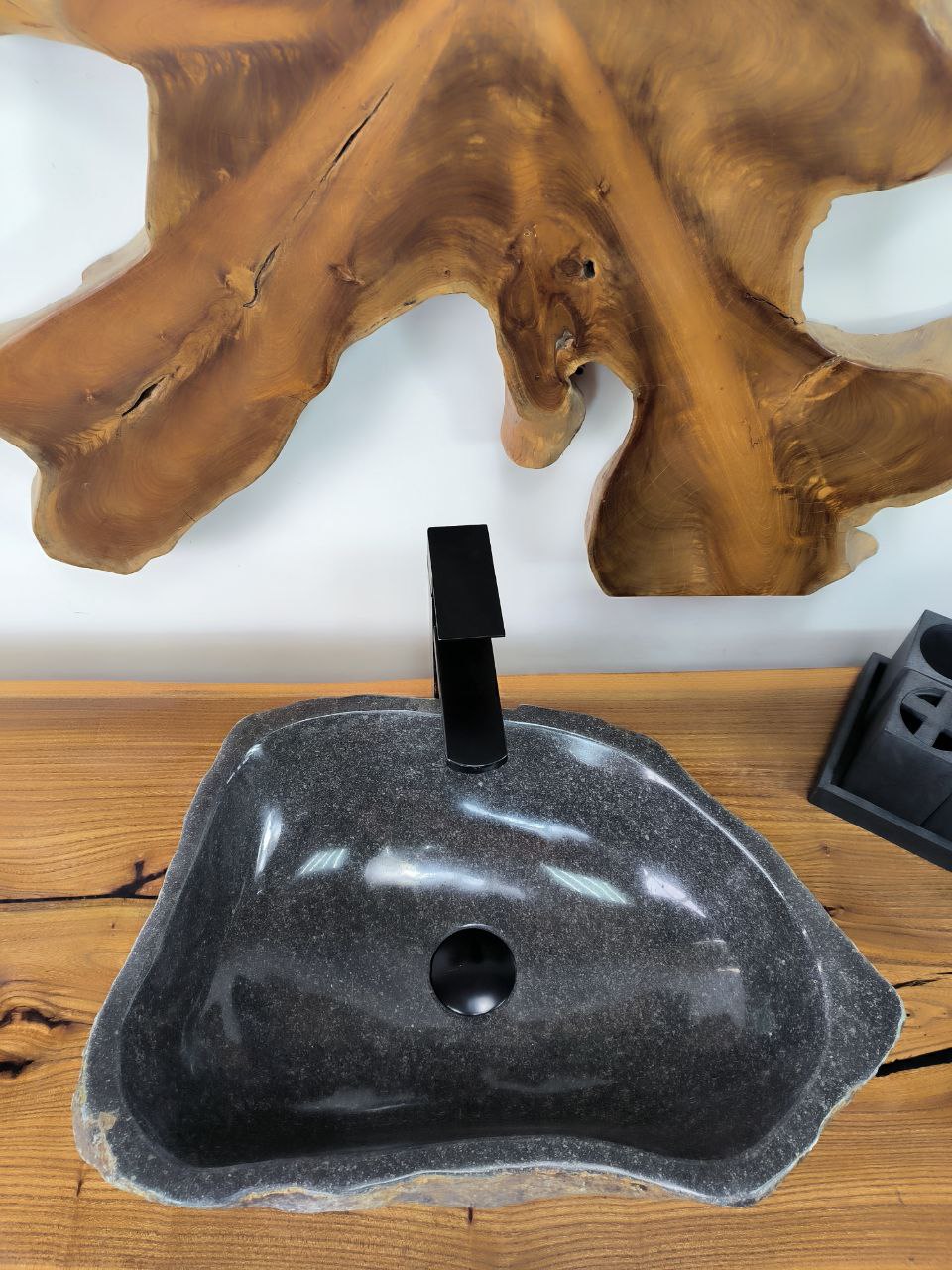 1ab91548-f699-490b-bc04-ddc1673643d6