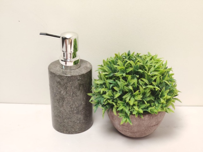 9de5b171-a3bd-312f-8fb8-4669038749c8