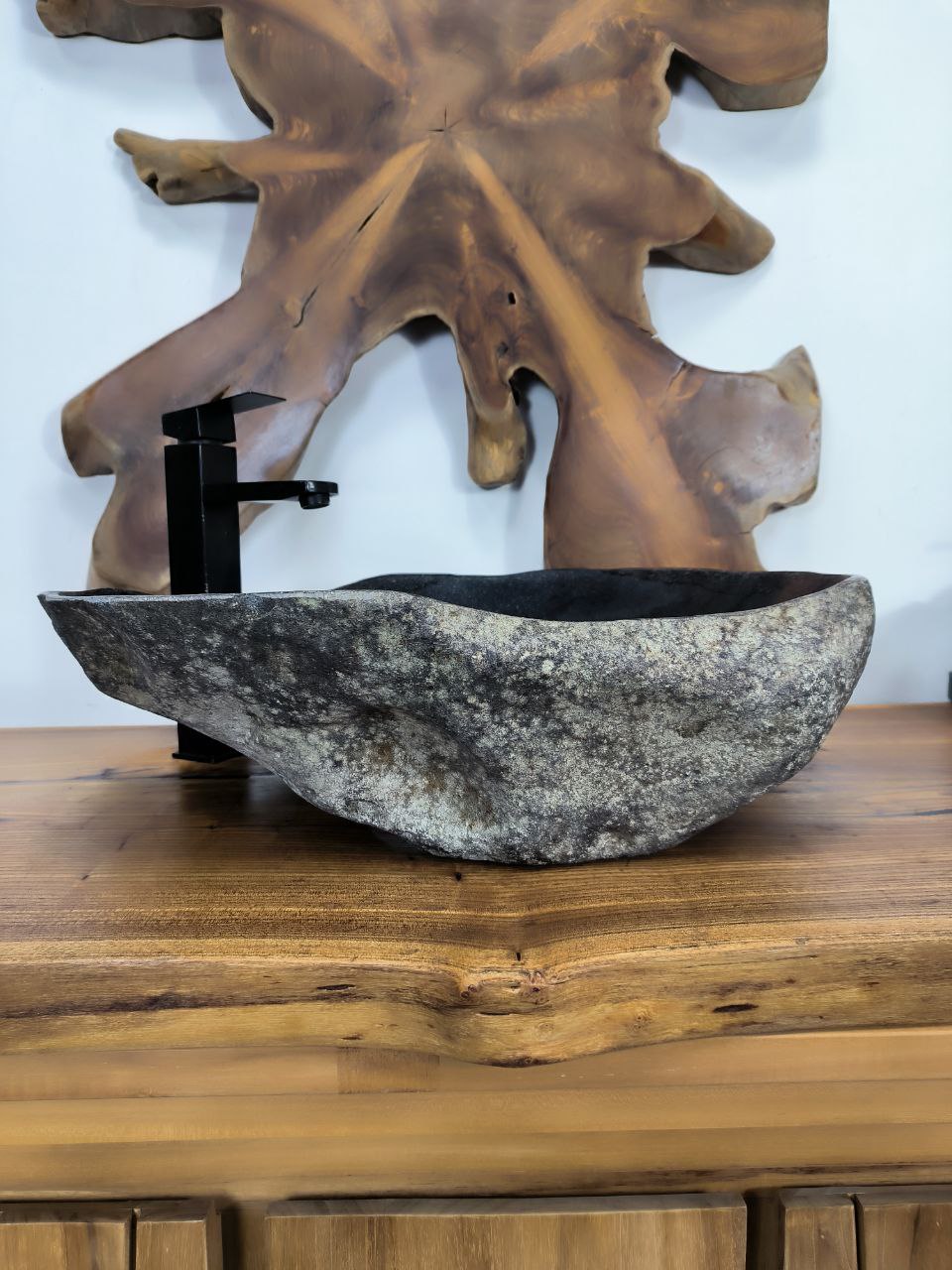 4c63769c-4f05-4556-9adf-bbf69f710afe