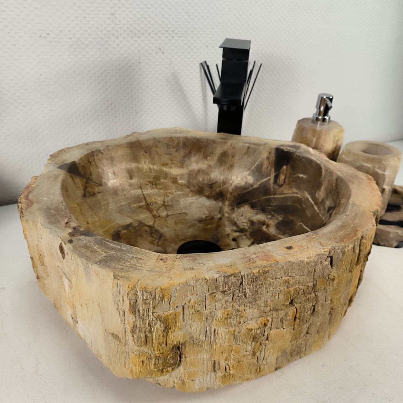 2i2bfpms002z7ac85wauzourxcnbz04e