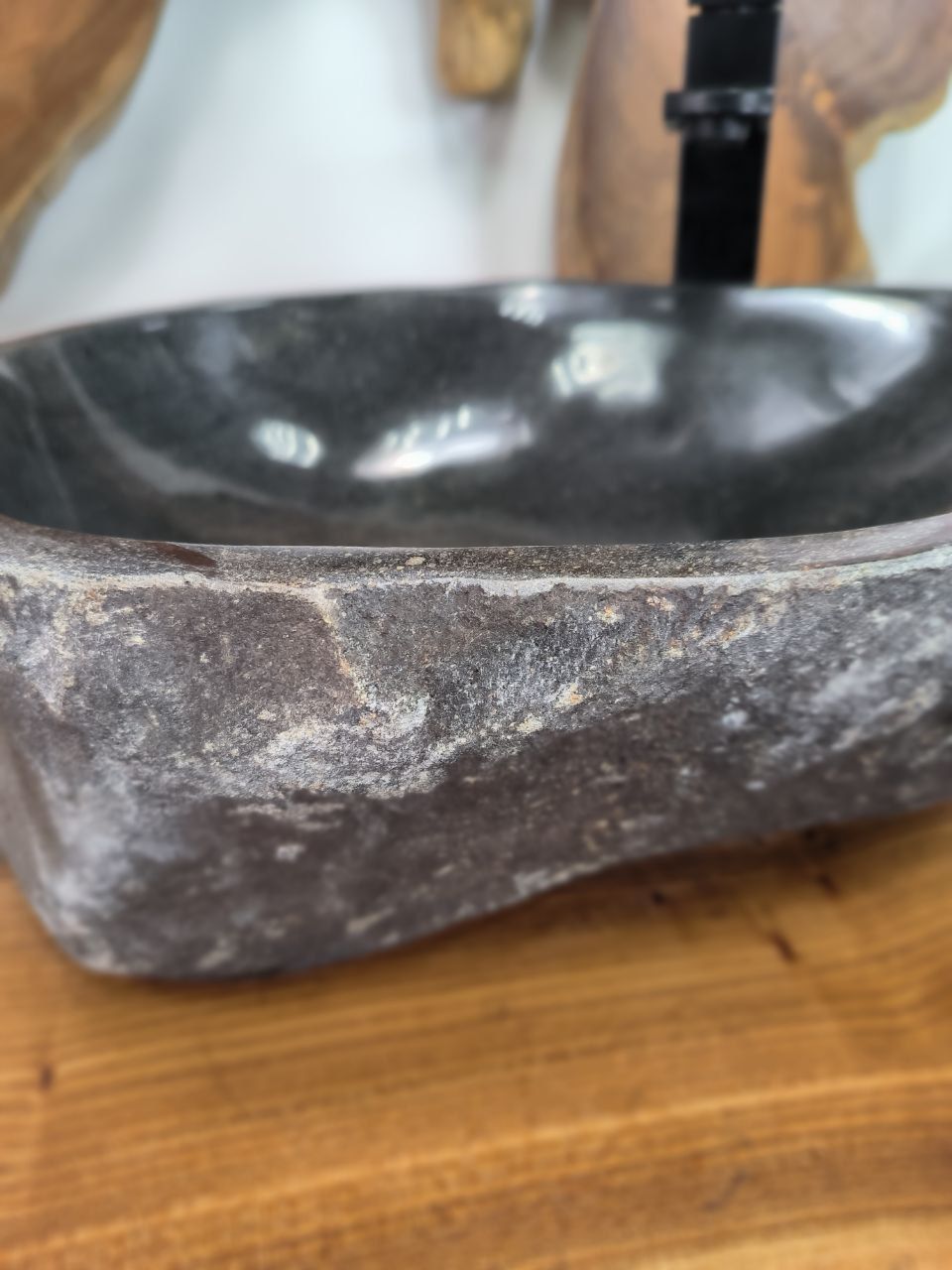 Раковина из речного камня RS-66448 49х37х15 из натурального камня