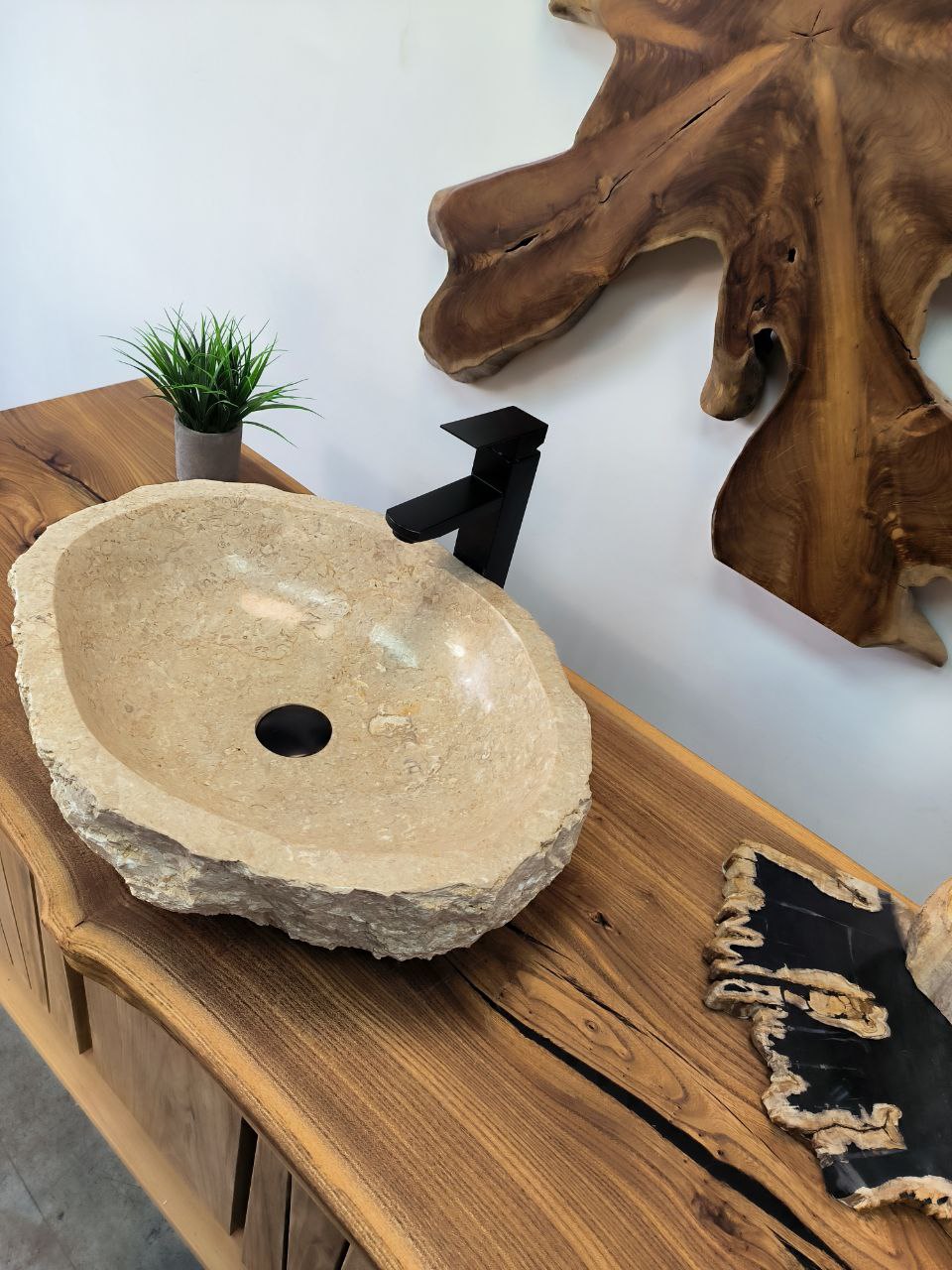 photo_2025-05-17_11-17-58