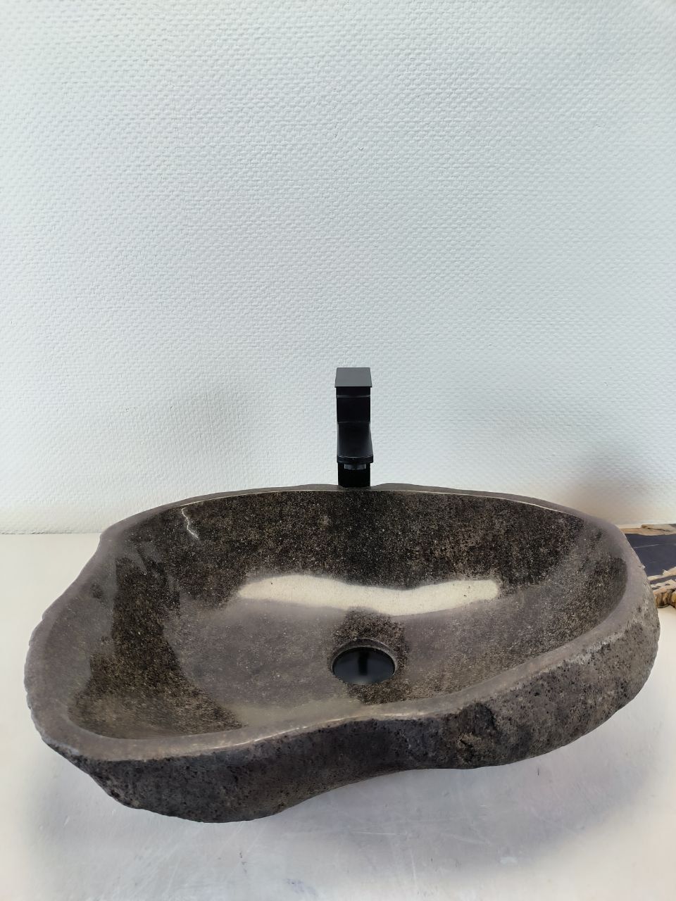 Раковина из речного камня RS-66230 58х42х15 из натурального камня