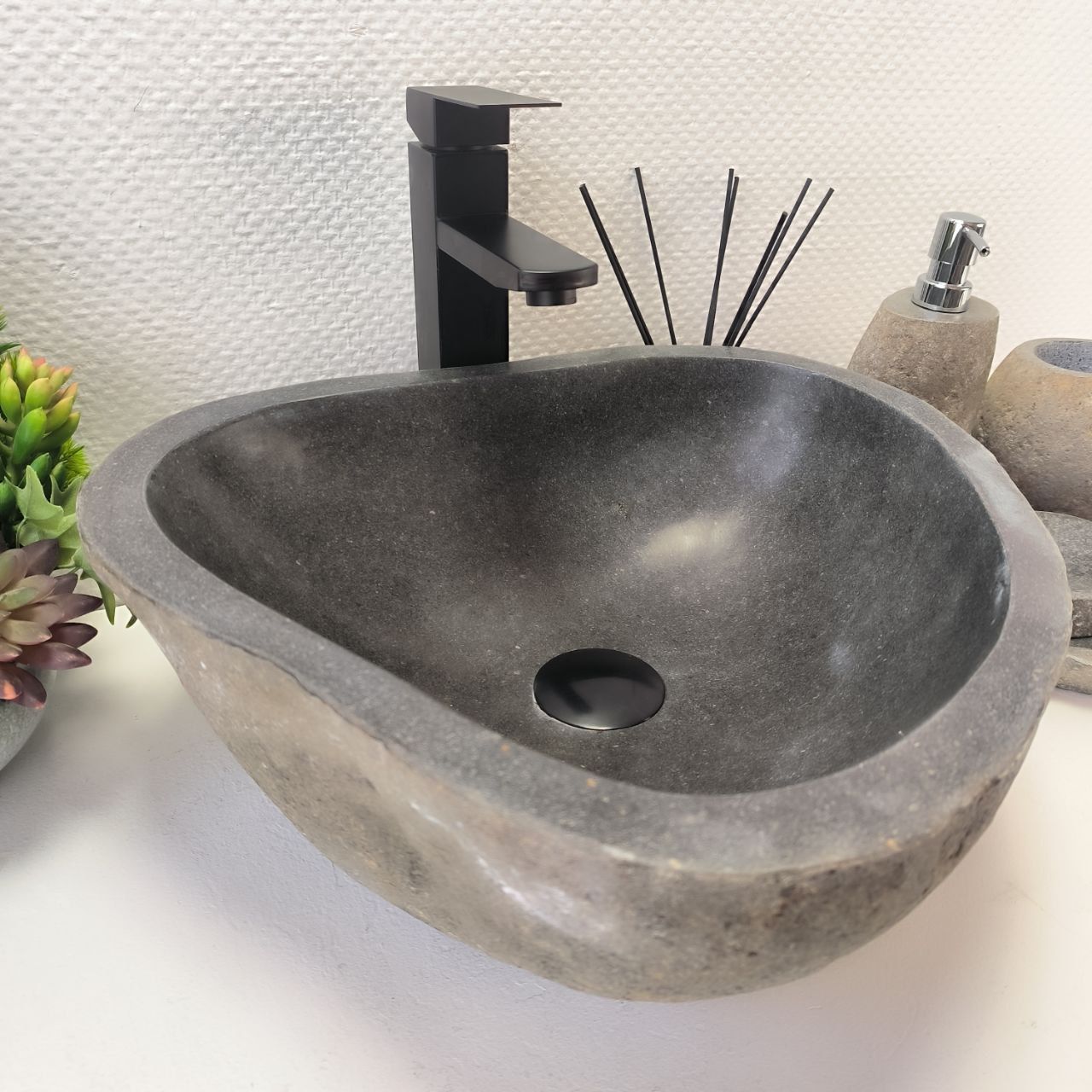 Раковина из речного камня RS-63886 (43*39*15) из натурального камня