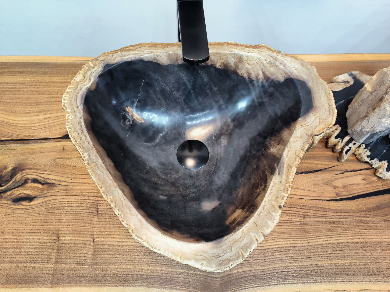 photo_2025-05-14_10-35-37