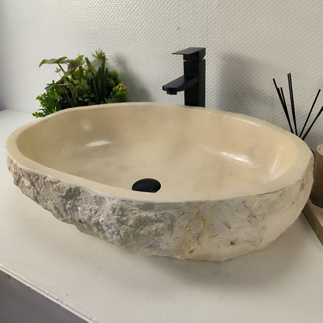 v747lm2isizhgeu80r4d05iqnm98ot4j