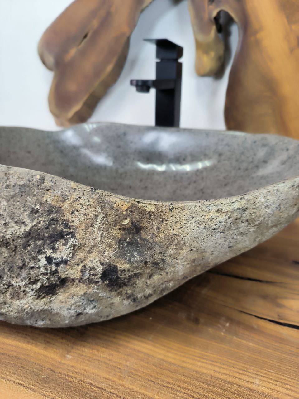 8ce5b0cf-a899-4aed-8718-f3a101c4cba9