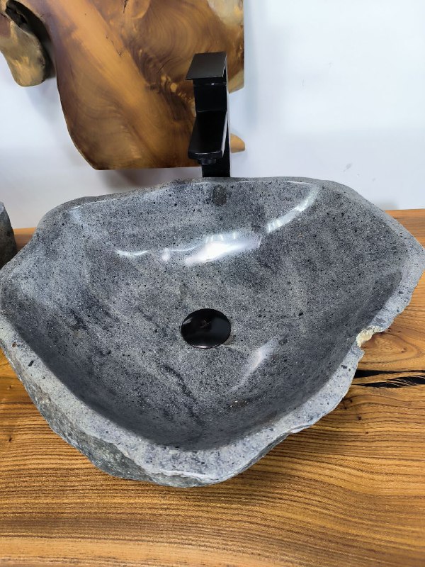 d663f70c-6b5c-4fae-aa15-aab4ced687e7