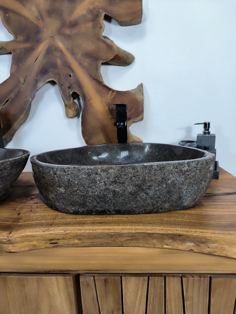 0dd5ee28-9b7c-49b9-919f-e50a29978a51