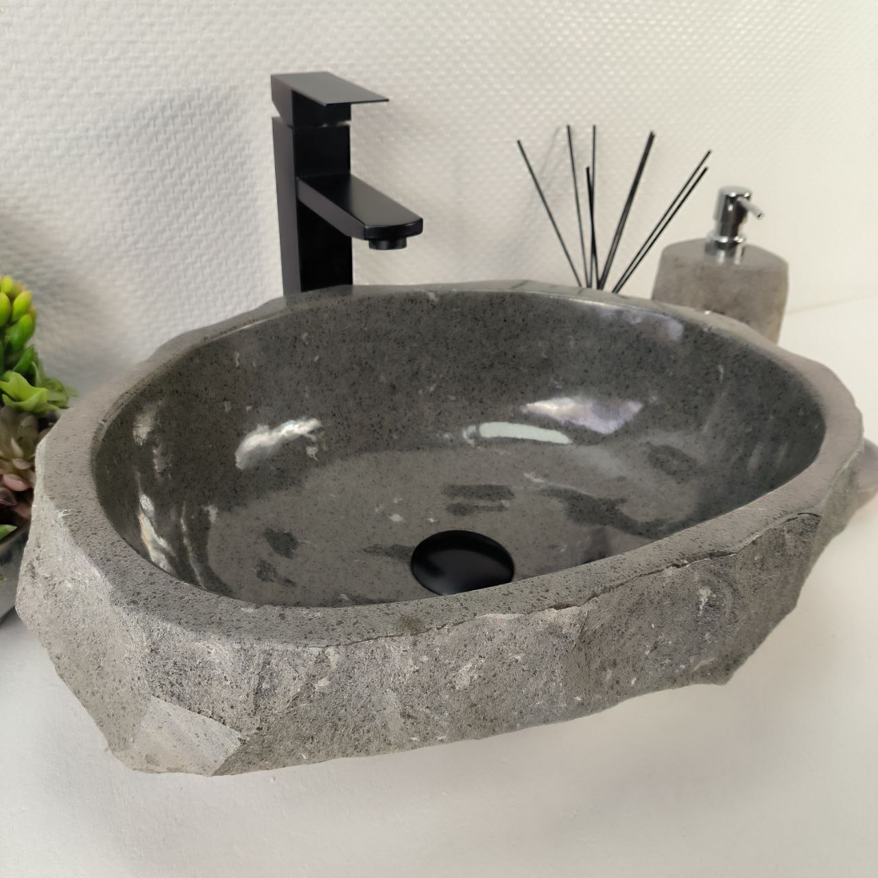 h10sqsd8gs4xx6xqvymw6z7qr6n4z5m6