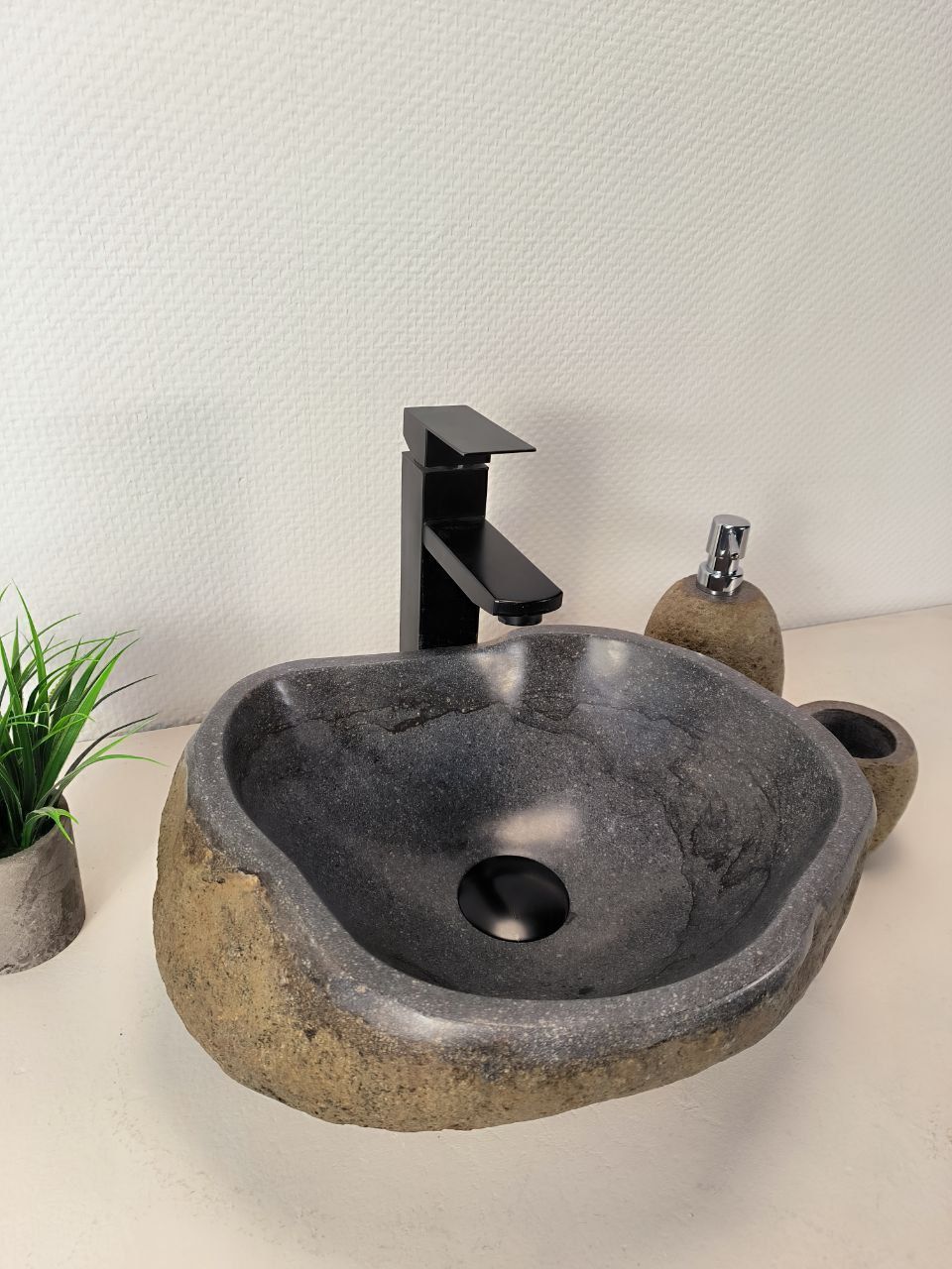 Раковина из речного камня RS-66005 38х32х15 из натурального камня
