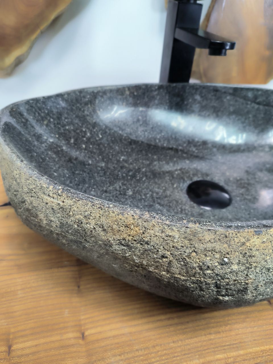 Раковина из речного камня RS-66411 56х35х15 из натурального камня