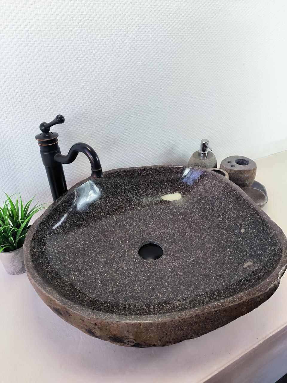 Раковина из речного камня RS-66210 58х55х15 из натурального камня