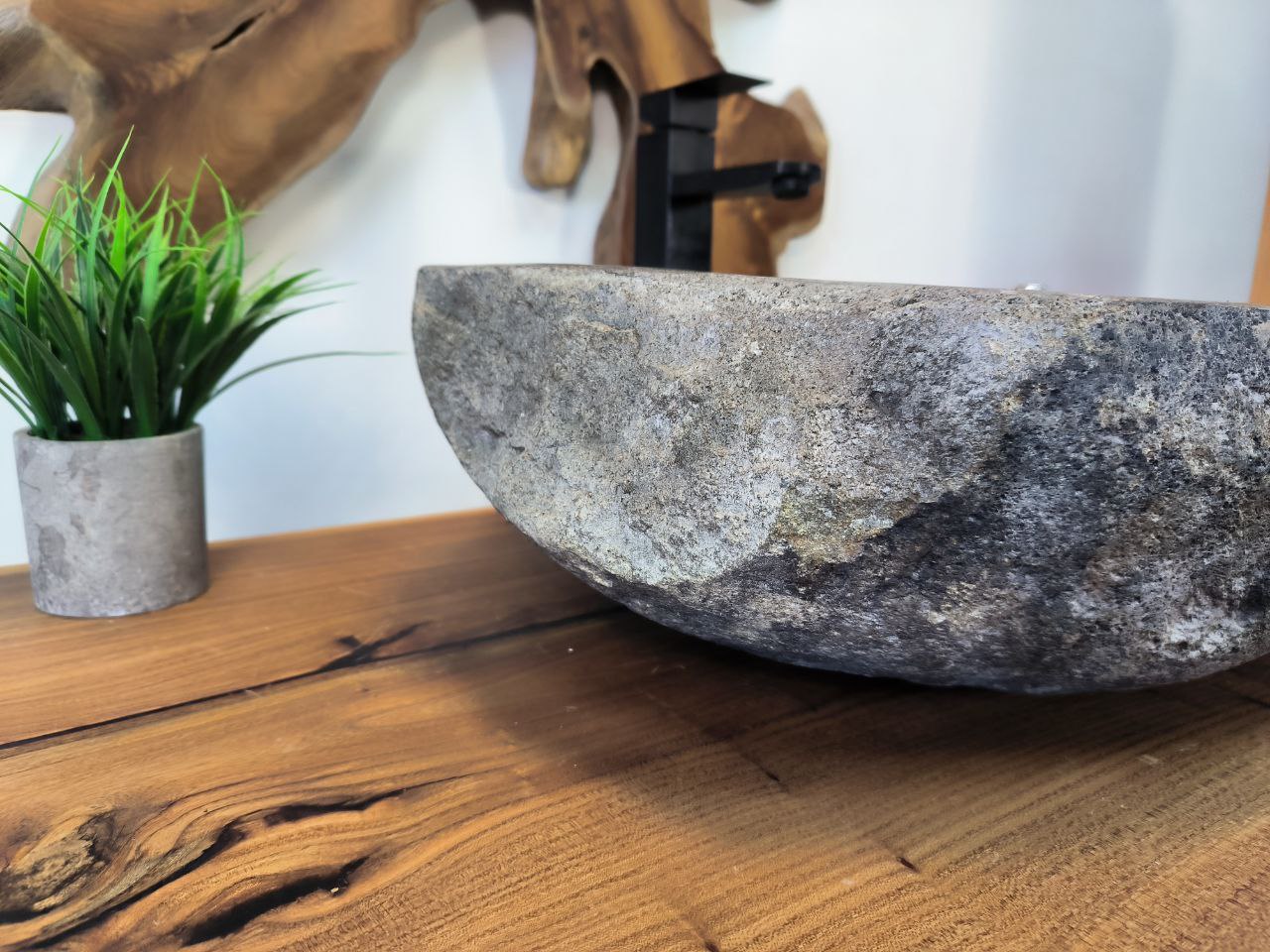 photo_2025-05-16_09-27-42