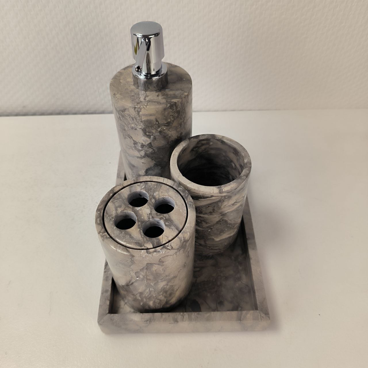 uknoqnqjb4skzwe4s8ztqbyy9mombm05