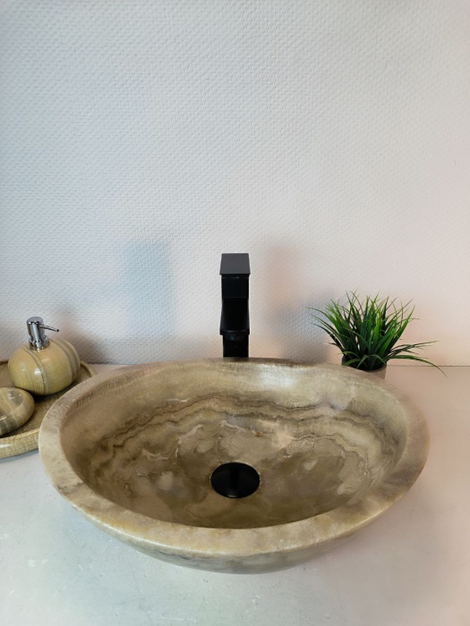 1e7be57c-6e53-4f19-8704-1ed5509227e8