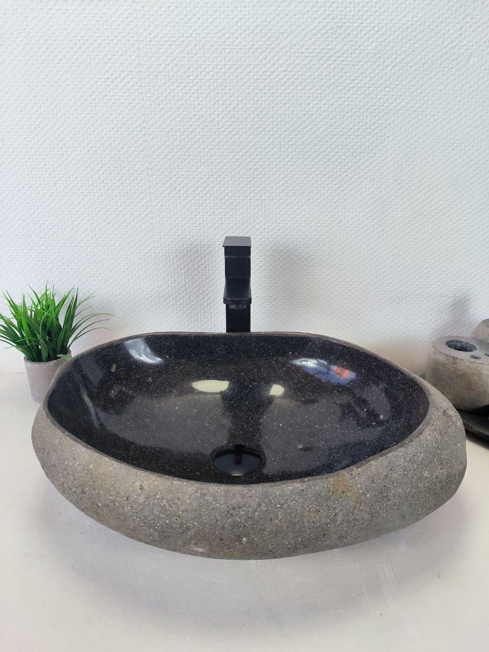 Раковина из речного камня RS-66191 54х42х15 из натурального камня
