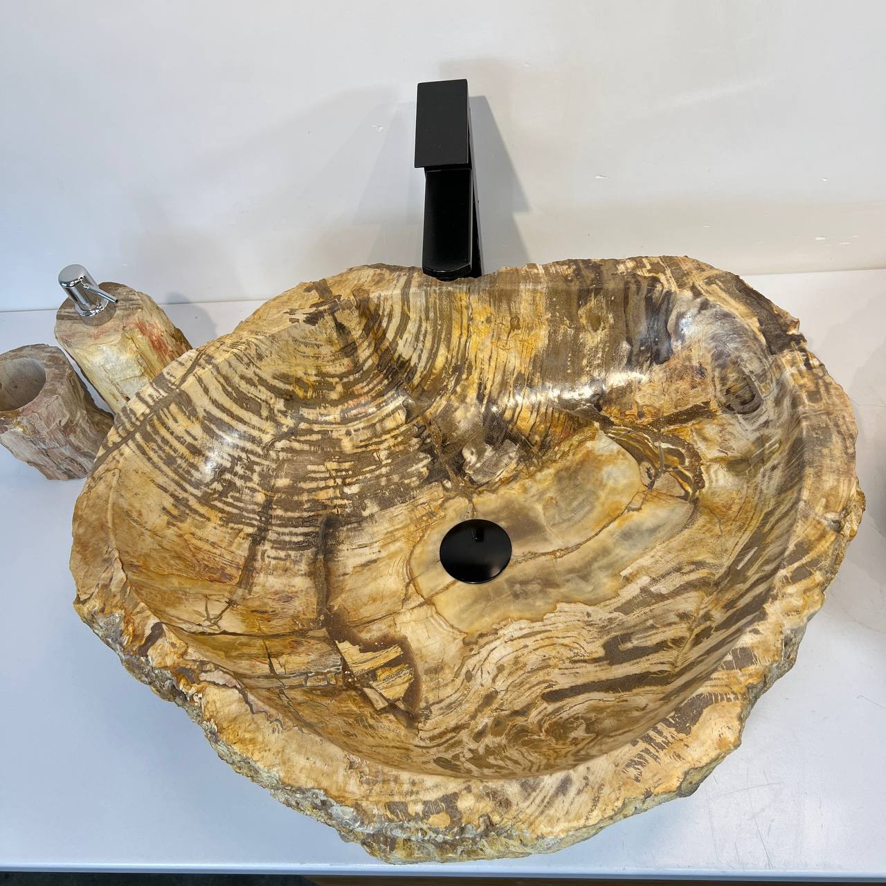 Раковина из окаменелого дерева ПАРА! OD-66907 63*49*15 из натурального камня