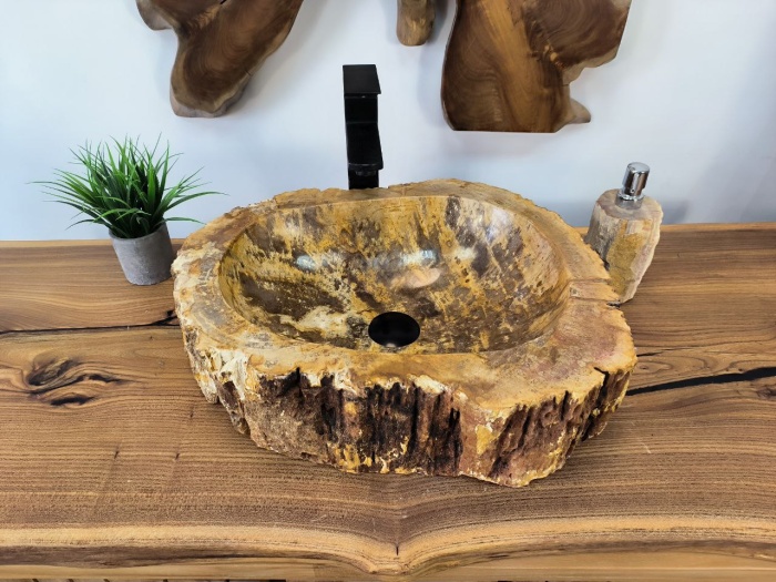 photo_2025-05-15_12-33-56