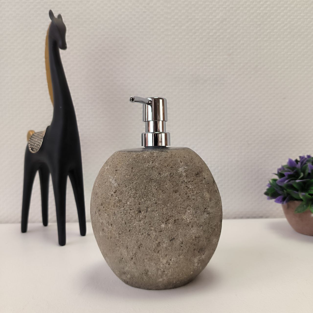 18ohcb6ziojy4t8gd5cp8y2ep8a3h4zk