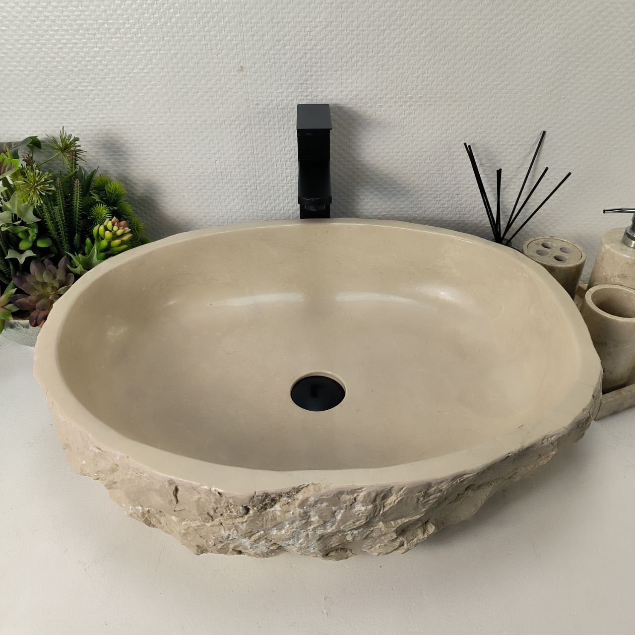 Раковина из мрамора Erozy Cream EM-64950 59*46*15 из натурального камня