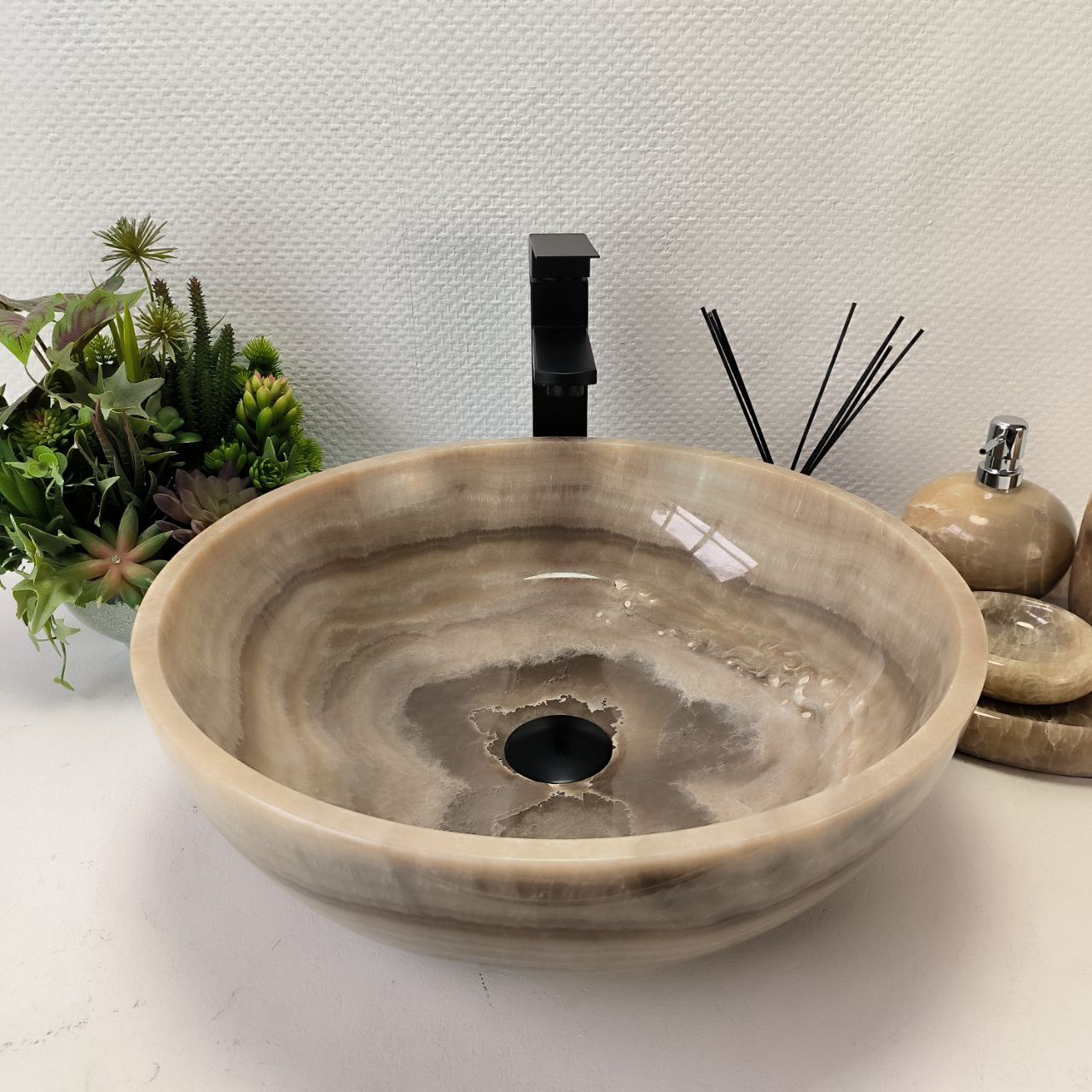 kntzh5jq6bay5zkyryvg2yd534ojje16