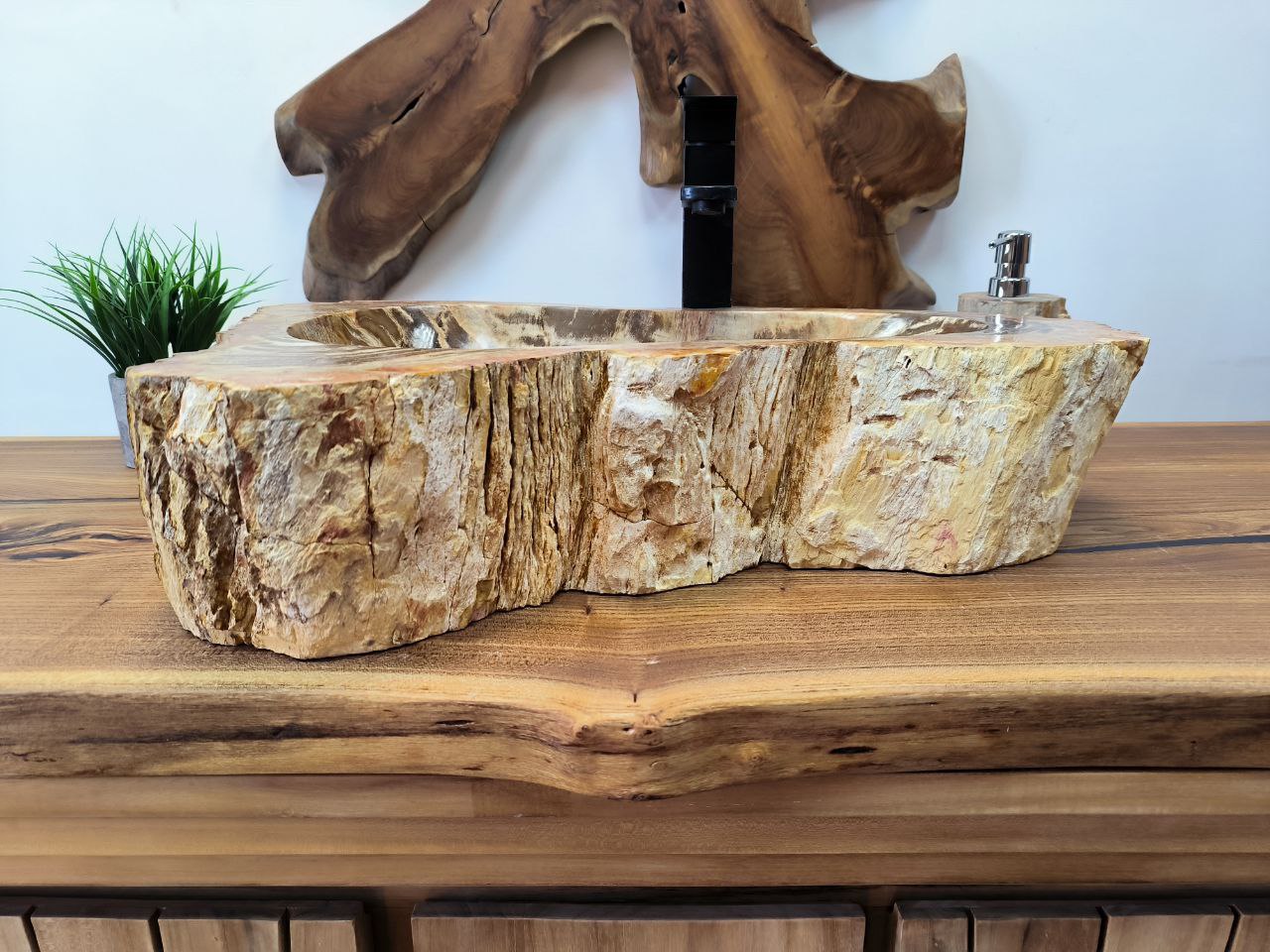 photo_2025-05-14_16-09-59