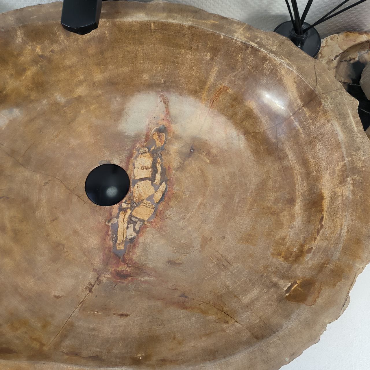 q6jvy1h7pxi5wn8nuu2r6bi97gyxszd6