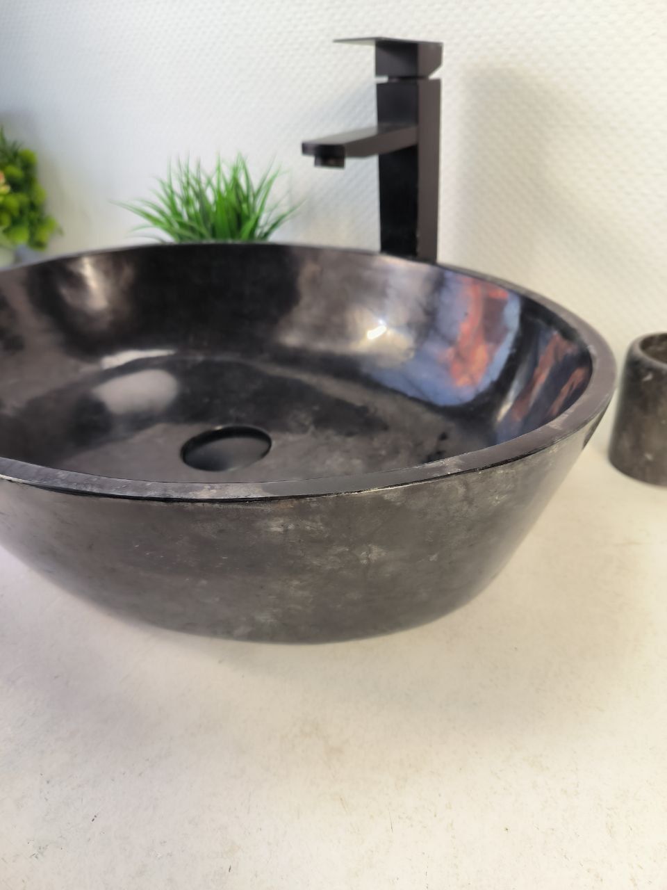 Раковина из мрамора Oval Black Tin Lip MO-60974 52*38*14 из натурального камня