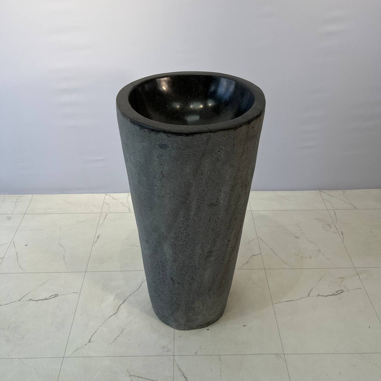 Раковина напольная из речного камня RN-67056 41х41х90 из натурального камня
