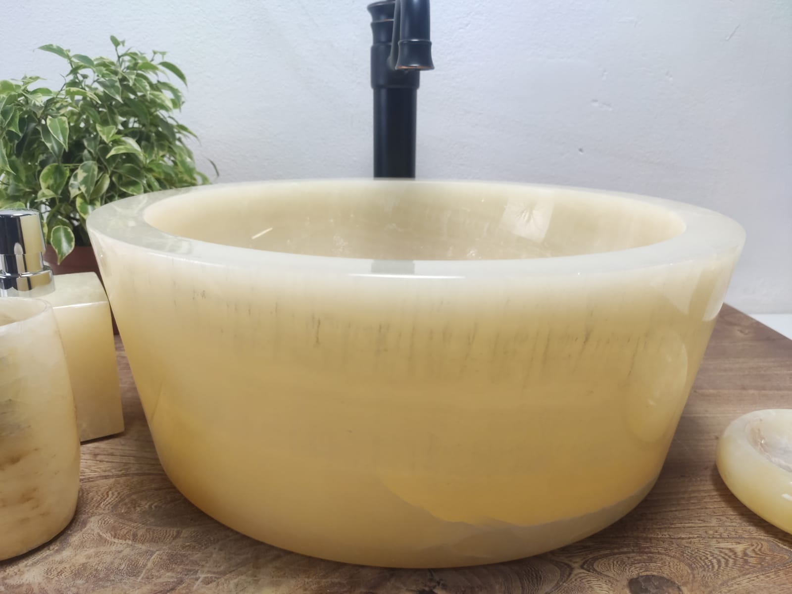 rn1gno7gaz7c5lwcaqv50oh9k5lf7xm3