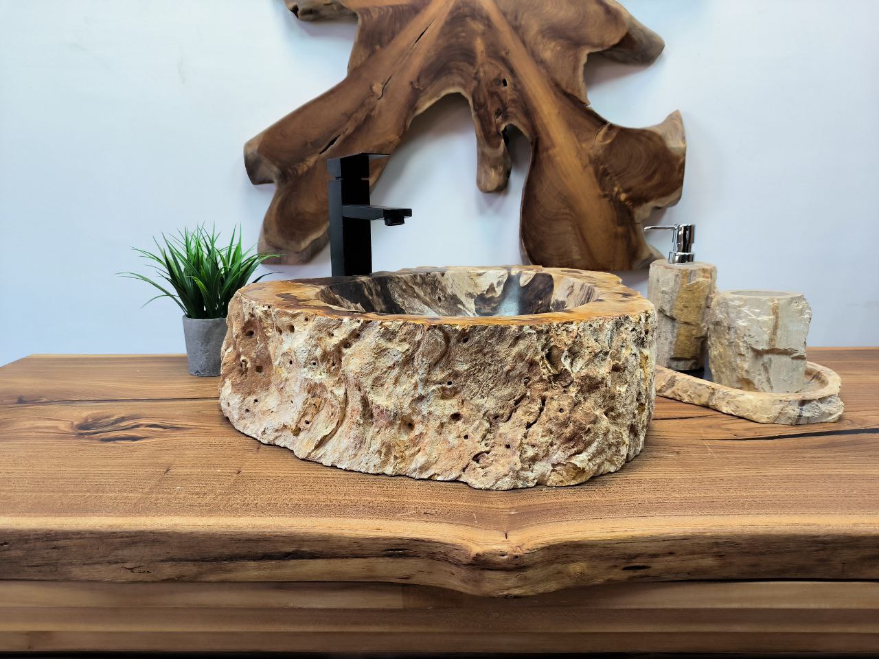 photo_2025-05-14_17-27-28