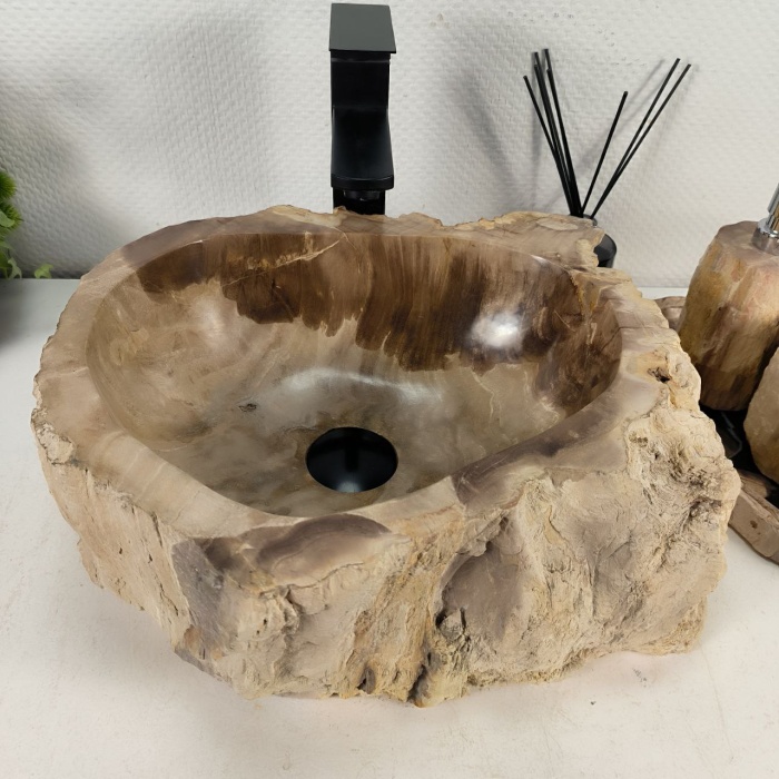 nz2quqgs2oazfzd9wuuagpvwic8hopbv