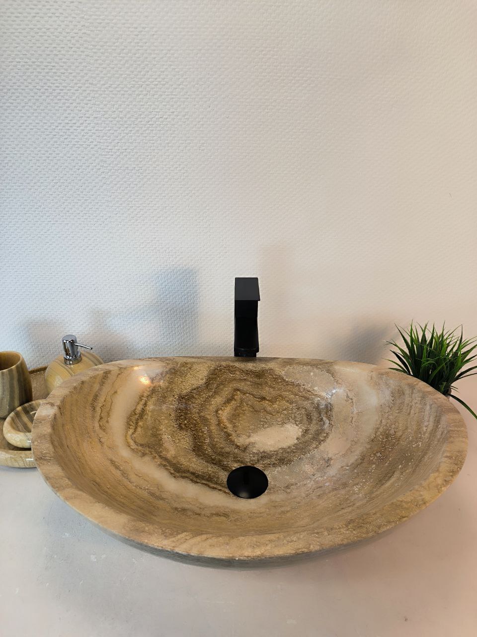 6824a7ab-c64b-4c72-8766-13de9fa70487